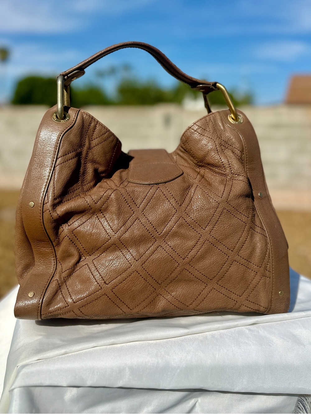 ❌SOLD❌BALLY Made in Switzerland Brown Leather Top Handle Bag Gold Chain - Picture 3 of 14